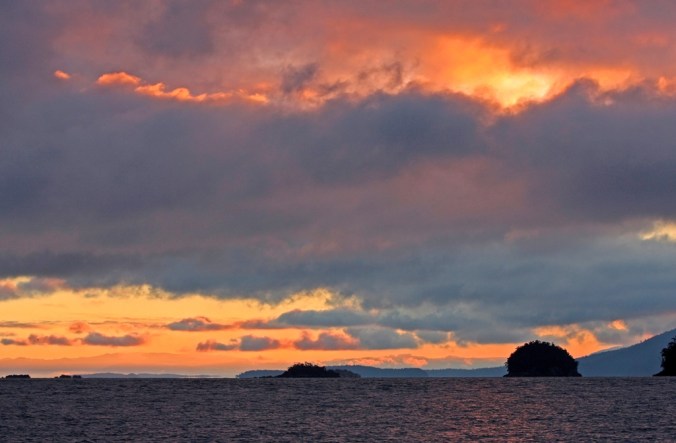 Mayne Island dawn Dec 30 2012 by Terrill Welch 2012_12_30 060
