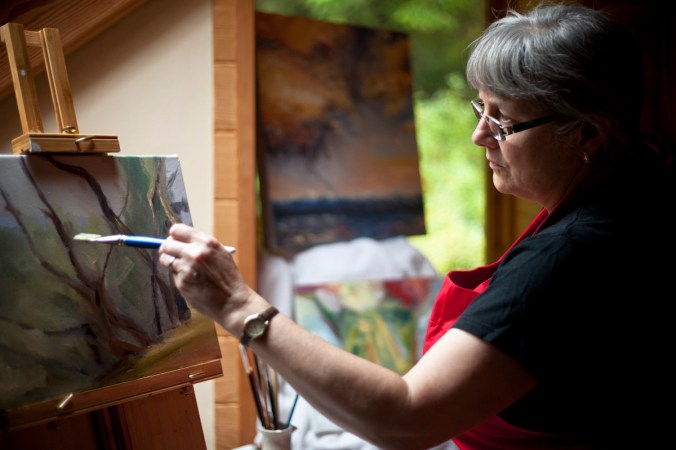 Terrill Welch working in her studio by Allison Mullally _MG_5726