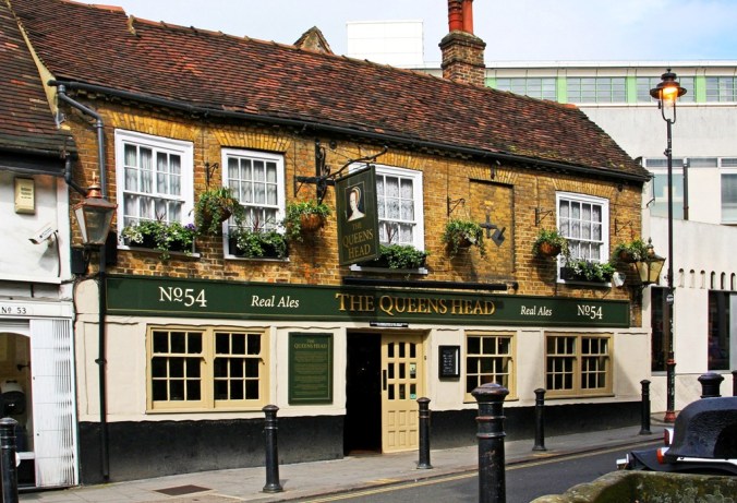 The Queens Head Uxbridge England by Terrill Welch 2014_04_05 047