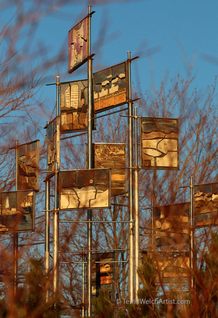 Art instilation at Conferdartion Landing by Terrill Welch IMG_3029